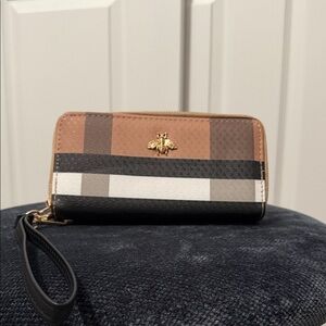 Elegant Brown and Black Clutch Wristlet